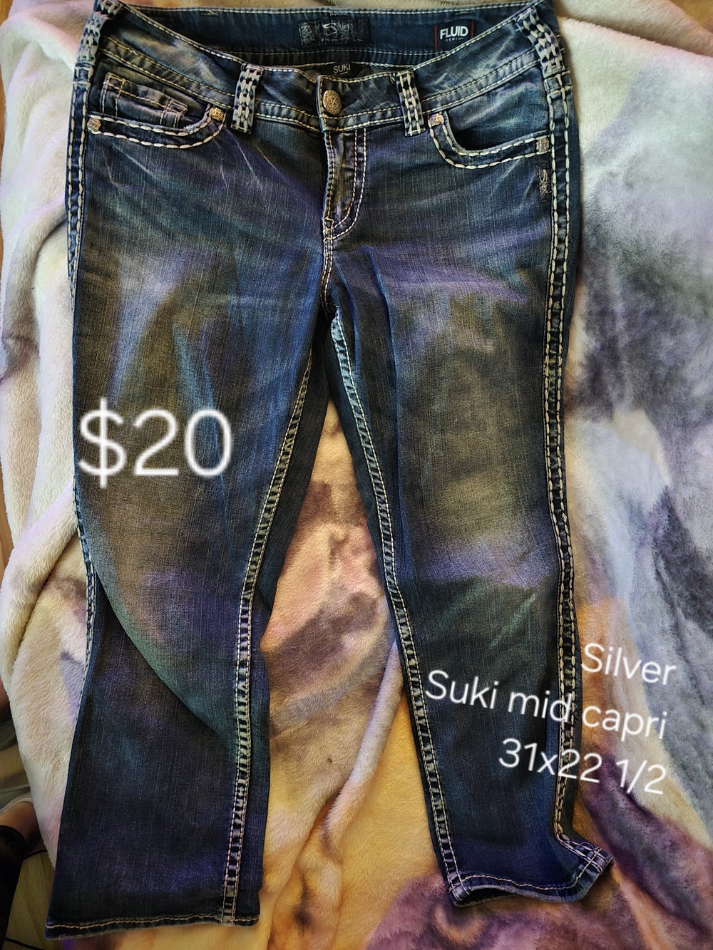 Silver Jeans Suki Mid Capri Ankle Jeans - Blue with Faded Highlights